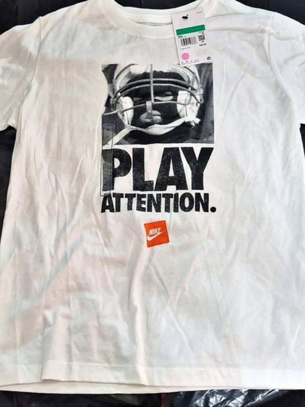 Nike Play Attention Football Graphic T-Shirt Boys XL White & Black